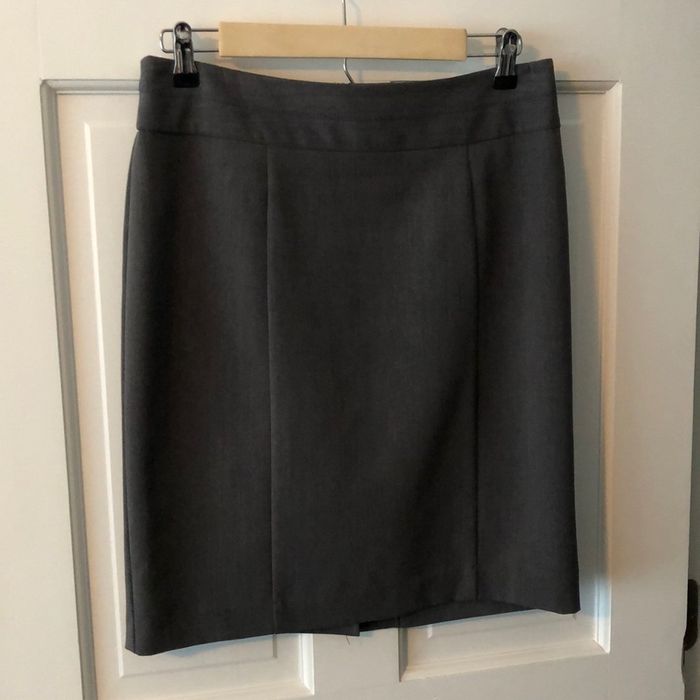 Grey pencil skirt